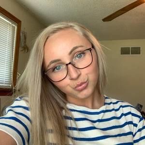 Meet your Posher, Carly